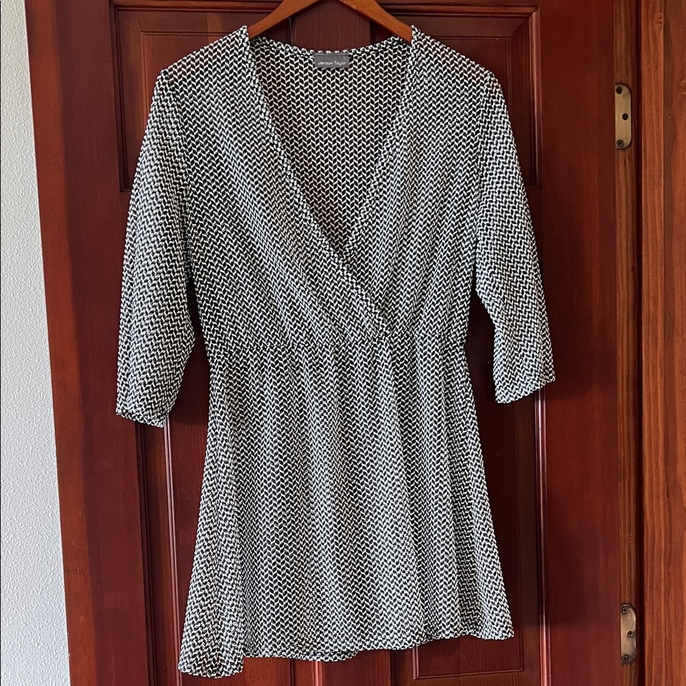Jordan Taylor Black and White Swim Coverup